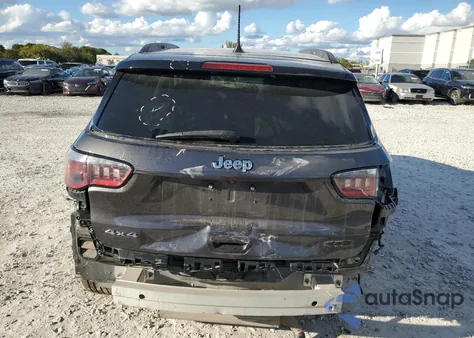 2018 Jeep Compass Latitude z USA, uszkodzony, nr VIN 3C4NJDBBXJT436593